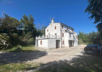 Foto 4 - Rustico Contrada San Giovanni
 
67, Montefiore dell'Aso - foto 4
