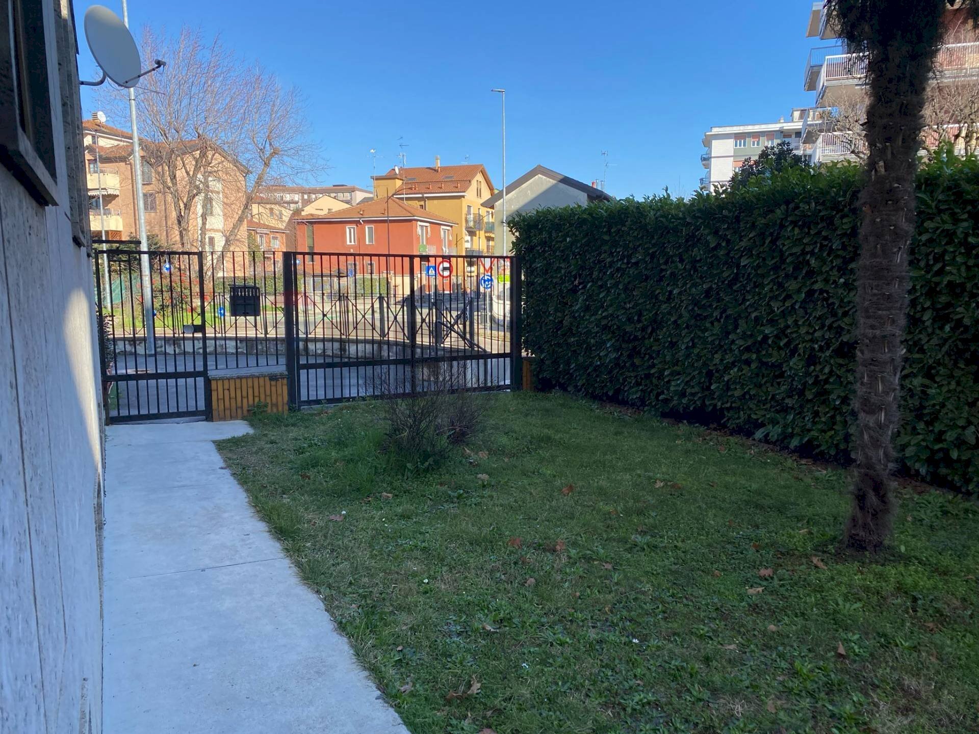 Giardino - Monolocale VIA BARANZATE
64, Novate Milanese - foto 3