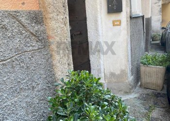 Edificio all\'aperto - Bilocale Via Taburri
 
5, Valganna - foto 3