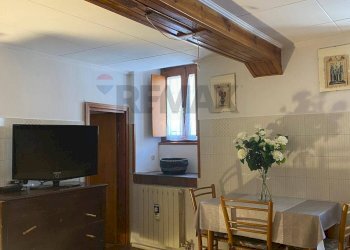 Sala da pranzo - Bilocale Via Taburri
 
5, Valganna - foto 5