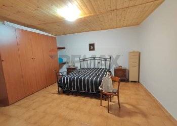 Camera / camera da letto - Bilocale Via Taburri
 
5, Valganna - foto 10