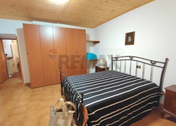 Camera / camera da letto - Bilocale Via Taburri
 
5, Valganna - foto 11