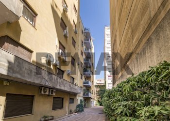 Edificio all\'aperto - Quadrilocale Via Emanuele Notarbartolo
 
13a, Palermo - foto 29