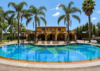 Piscina - Villa Via Nuova
 
150, Acireale - foto 1