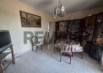 Sala da pranzo - Trilocale Via Acquicella
 
64, Catania - foto 12