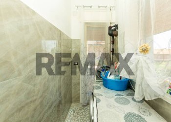 Bagno - Trilocale Via Stella Alpina
 
14, Misterbianco - foto 18