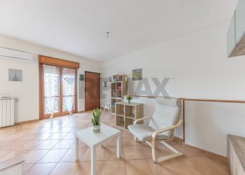 Soggiorno - Trilocale Via Di Castel di Leva
298z, Roma - foto 29