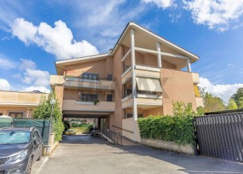 Edificio all\'aperto - Trilocale Via Di Castel di Leva
298z, Roma - foto 41