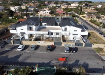 Edificio all\'aperto - Villa via Solferino ang via Peschiera
 
11, Anzio - foto 4