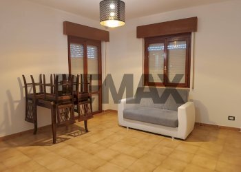 Sala da pranzo - Three-room apartment via dei germani
 
8, Ardea - photo 5
