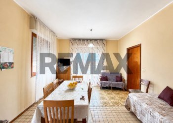 Sala da pranzo - Quadrilocale Corso Messina
 
7, Giarre - foto 5
