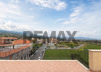 Terrazza - Quadrilocale Corso Messina
 
7, Giarre - foto 9