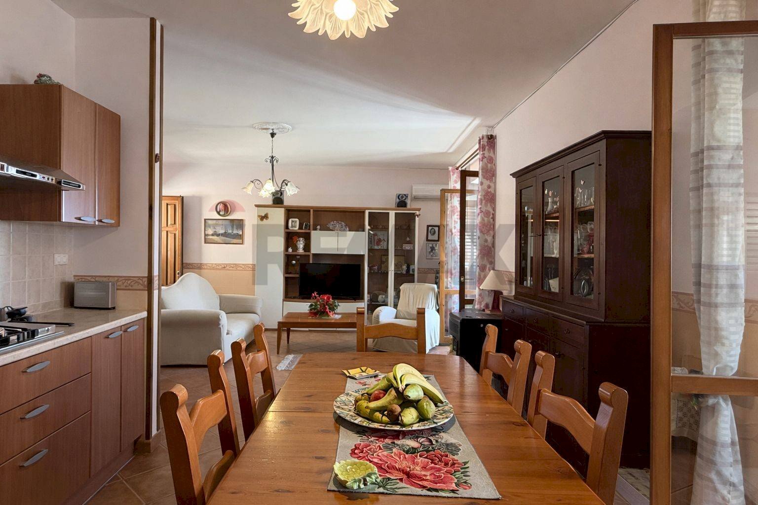 Sala da pranzo - Trilocale via san francesco d'assisi
 
10, Riposto - foto 1