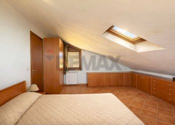 Camera / camera da letto - Trilocale via san francesco d'assisi
 
10, Riposto - foto 9