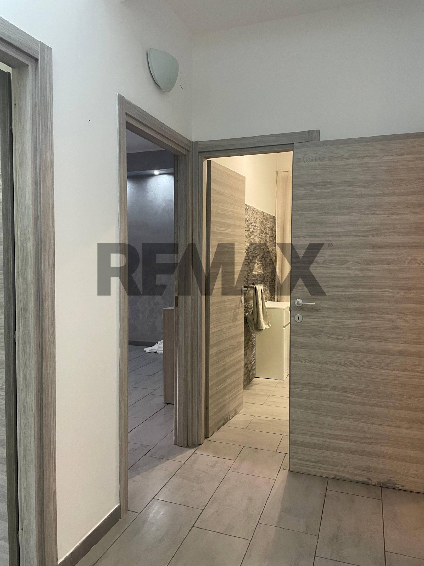 Hall / corridoio - Three-room apartment Fossa
 
22, Acireale - photo 2
