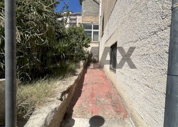Casa all\'aperto - Casa semi indipendente Via Stazzone
 
41, Caltanissetta - foto 37