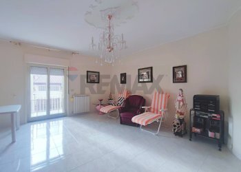 Soggiorno - Quadrilocale VIA BADALA'
 
55, Fiumefreddo di Sicilia - foto 13