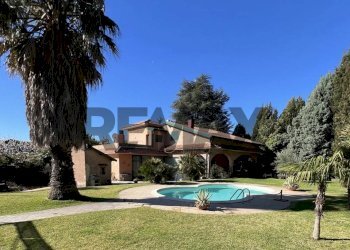 Piscina - Villa Via Cozzarelle
 
95, Trecastagni - photo 1