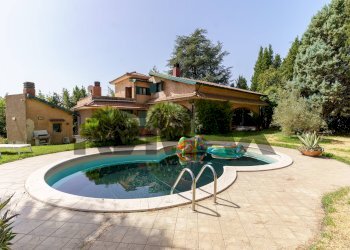 Piscina - Villa Via Cozzarelle
 
95, Trecastagni - photo 2