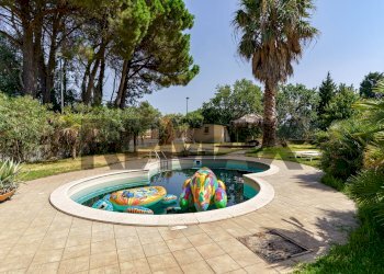 Piscina - Villa Via Cozzarelle
 
95, Trecastagni - photo 6
