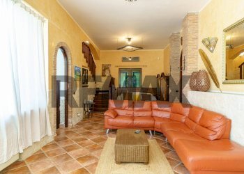 Soggiorno - Villa Via Cozzarelle
 
95, Trecastagni - photo 14