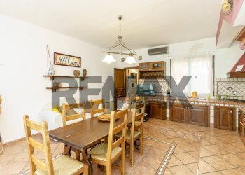 Sala da pranzo - Villa Via Cozzarelle
 
95, Trecastagni - photo 19