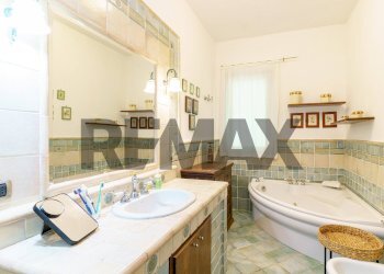 Bagno - Villa Via Cozzarelle
 
95, Trecastagni - photo 28