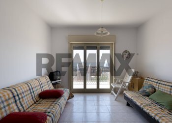 Soggiorno - Bilocale via delle fornaci
 
2, Giardini-Naxos - foto 6
