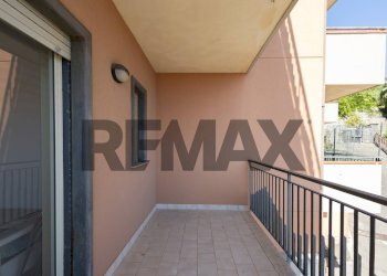 Balcone - Bilocale via delle fornaci
 
2, Giardini-Naxos - foto 8