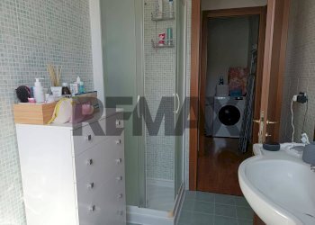 Bagno - Bilocale Via Luchino Visconti
 
1, Ferrara - foto 9