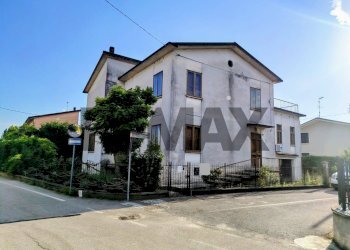 Casa all\'aperto - Villa VIA PEDAGNO
 
22, Goito - photo 1
