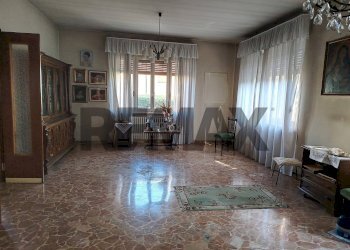 Soggiorno - Villa VIA PEDAGNO
 
22, Goito - photo 16