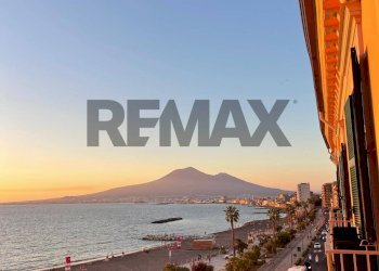Vista dell\'acqua - Quadrilocale Corso Vittorio Emanuele II
 
93, Castellammare di Stabia - foto 4