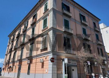 Edificio all\'aperto - Quadrilocale Corso Vittorio Emanuele II
 
93, Castellammare di Stabia - foto 7