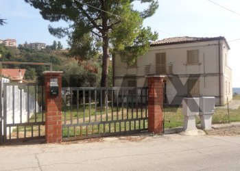 Casa all\'aperto - Independent house via Santa Barbara
 
snc, Chieti - photo 1