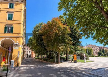 Edificio all\'aperto - Bilocale Piazza Cavour
 
2, Ancona - foto 30
