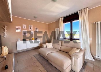 Soggiorno - Quadrilocale via Marecchiese
 
692, Rimini - foto 2