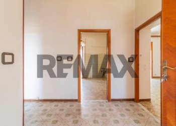 Hall / corridoio - Casa semi indipendente via Fiume
 
52, Canino - foto 9
