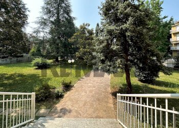 Giardino - Trilocale Via Giuseppe Verdi
 
3, Vimercate - foto 32
