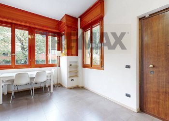 Sala da pranzo - Bilocale Via Moisè Loria
 
62, Milano - foto 24