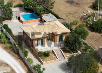 Casa all\'aperto - Villa Contrada Torre Dantona
 
snc, Modica - foto 1