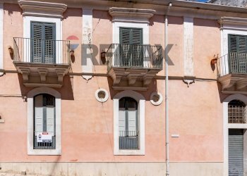 Edificio all\'aperto - Casa indipendente Via Giombattista Odierna
 
109-111-115-117, Ragusa - foto 4