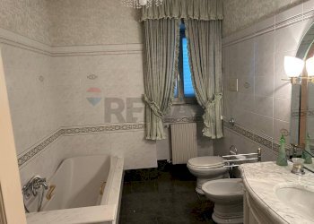 Bagno - Casa indipendente Via Giombattista Odierna
 
109-111-115-117, Ragusa - foto 21