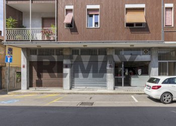 Edificio all\'aperto - Locale Commerciale via Mazzini
14, Samarate - foto 1