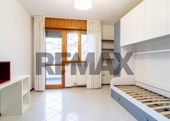 Camera / camera da letto - Terreno non edificabile via picasso
 
18, Parma - foto 7