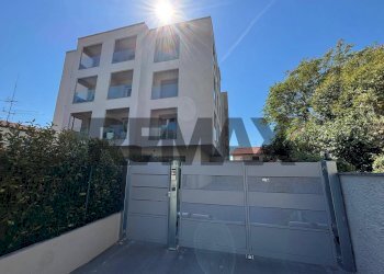 Edificio all\'aperto - Bilocale Via Varesina
 
177, Como - foto 2