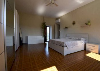 Camera da letto - Villa a Schiera via Gorra, Montegrosso d'Asti - foto 12