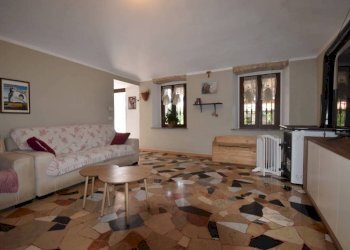 Salone - Villa a Schiera via Gorra, Montegrosso d'Asti - foto 8