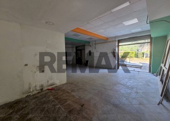Parcheggio - Negozio via fratelli canepa
 
72A, Serra Riccò - foto 13