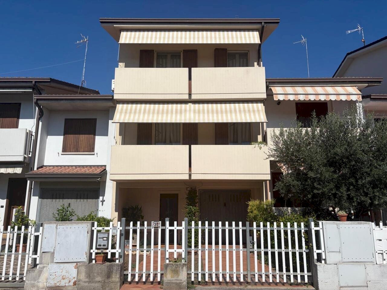 FACCIATA CASA - Villa a Schiera Via Prima Vill. Buffalora 35, Brescia - foto 3
